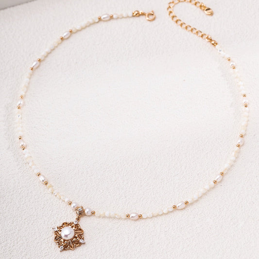 Vintage Gothic Crown Pearl Pendant Necklace