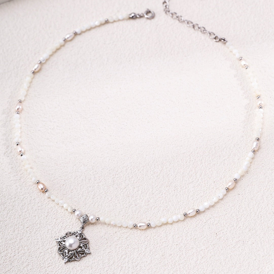 Vintage Gothic Crown Pearl Pendant Necklace