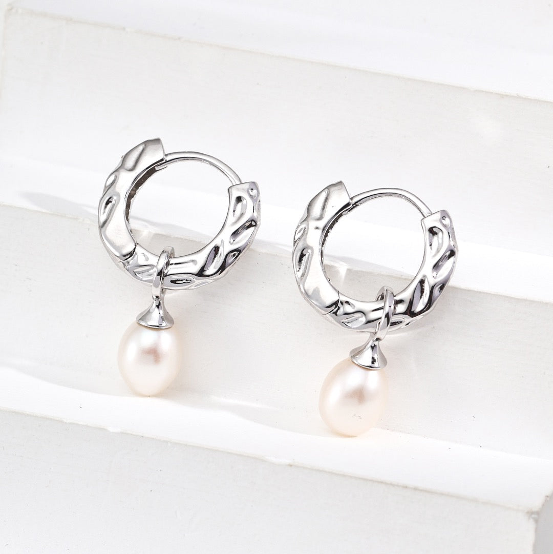 Woodgrain Pearl Drop Earrings