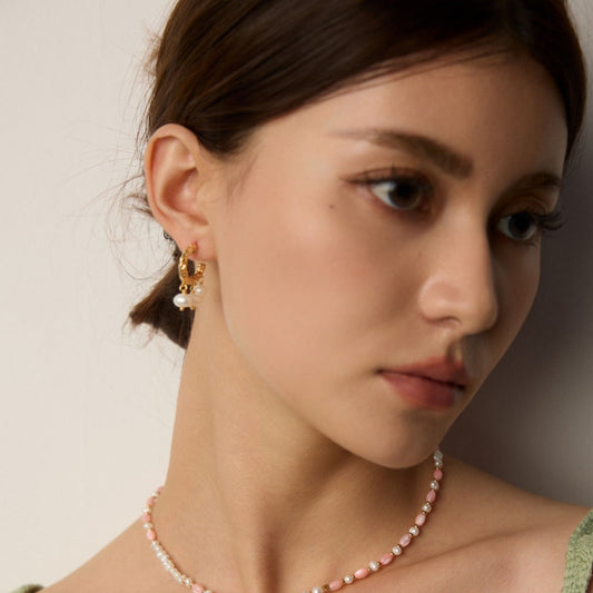 Minimalist Natural Pearl Earrings