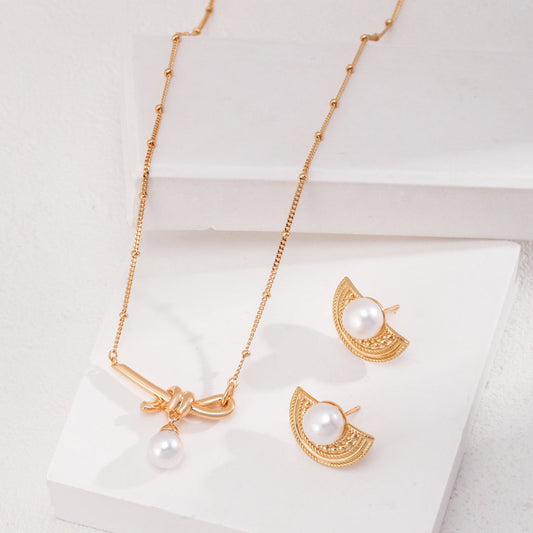 Gold Knot Pearl Necklace with Freshwater Pearl Drop