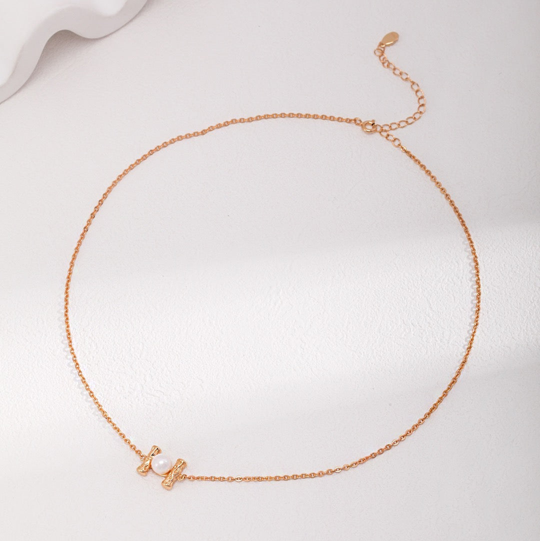 Minimalist Textured Bar & Pearl Necklace