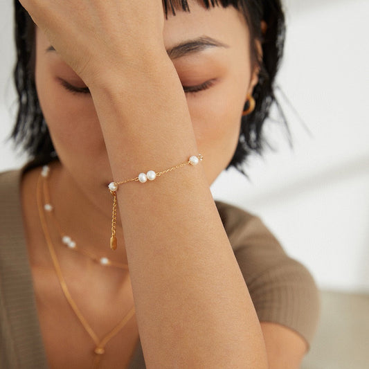 Minimalist Elegance Pearl Bracelet & Necklace Set