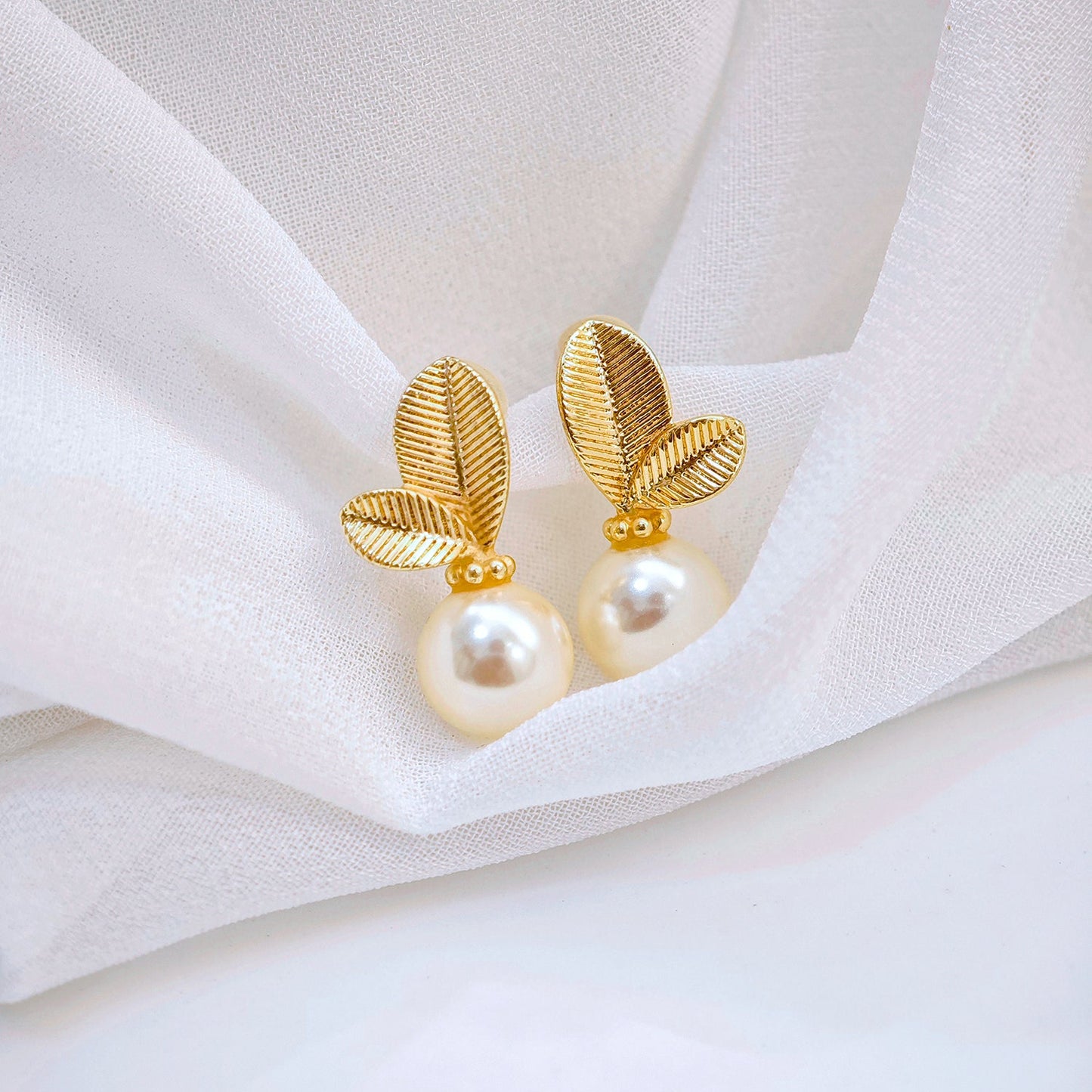 Swarovski Leaf Pearl Stud Earrings