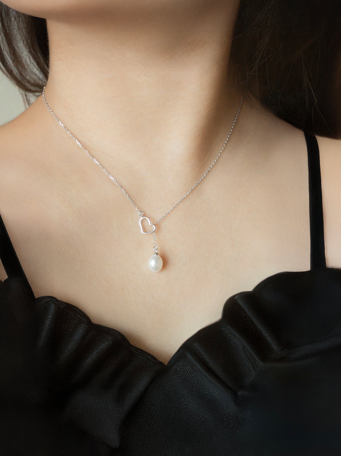 Dewdrop Heart Pearl Necklace
