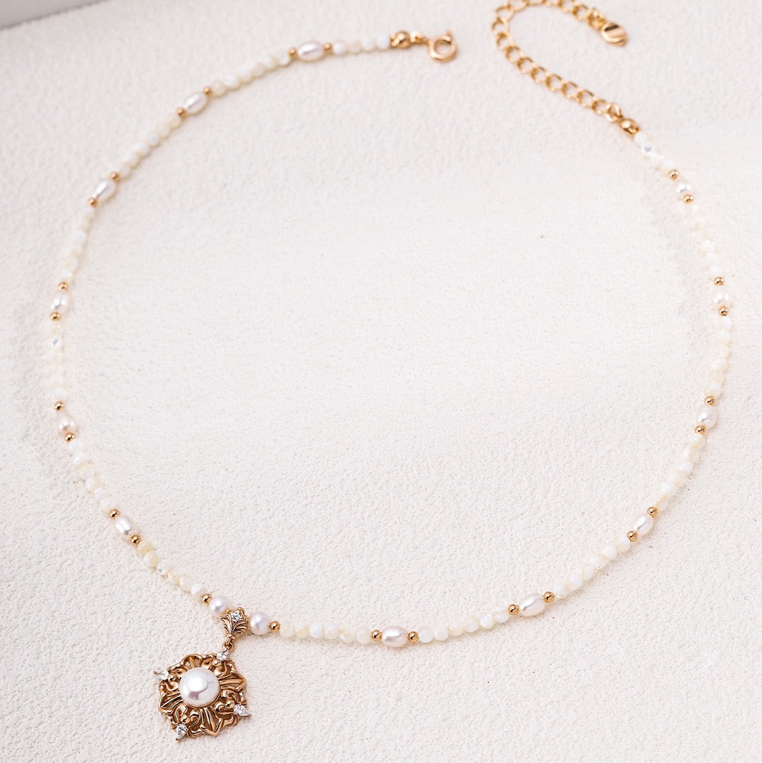 Vintage Gothic Crown Pearl Pendant Necklace