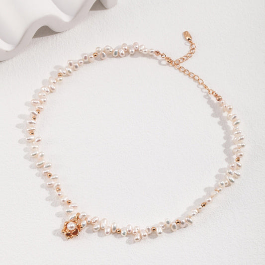 Camellia Bloom Pearl Necklace