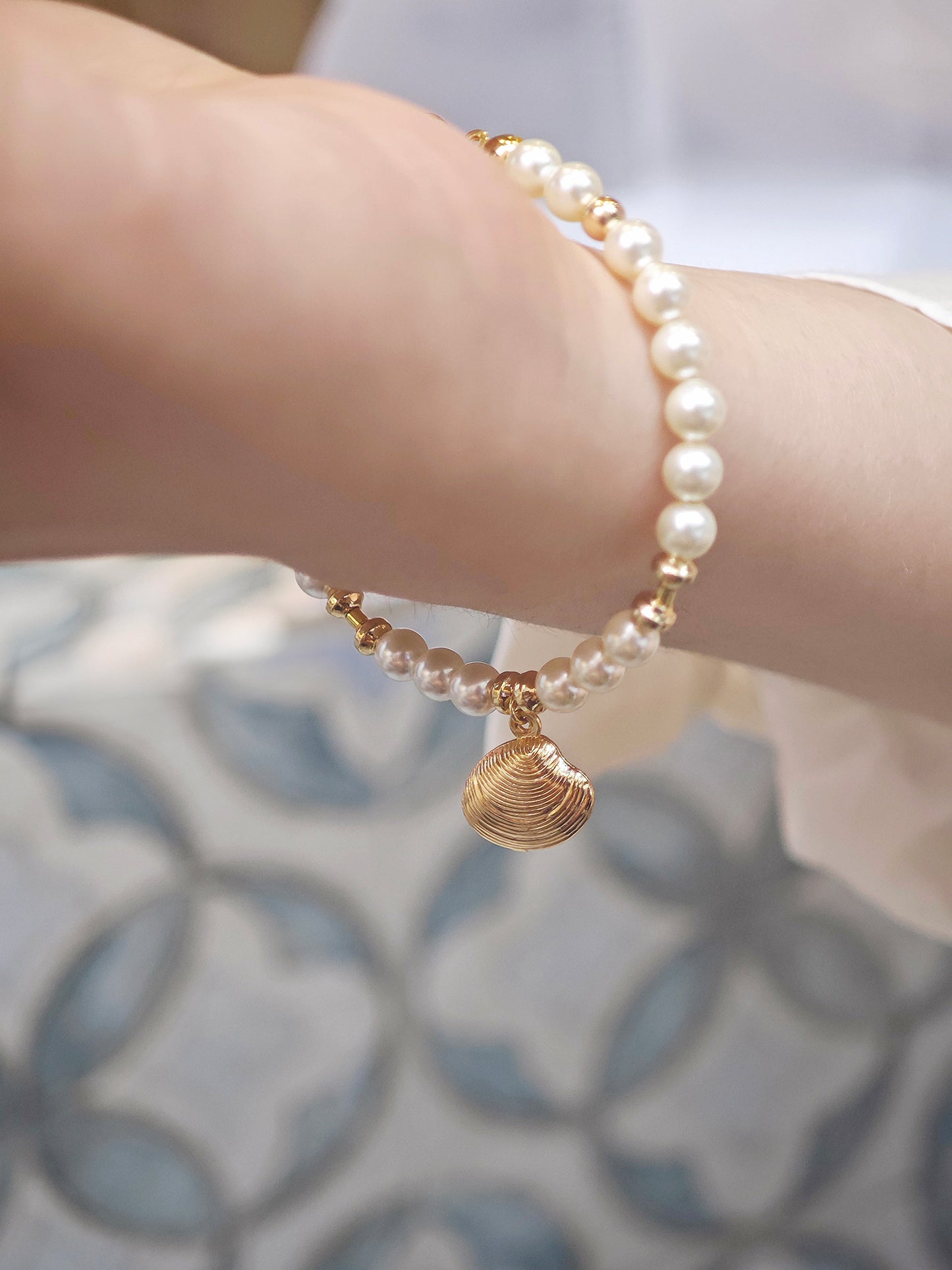 Seaside Memoirs – Golden Shore Pearl Bracelet