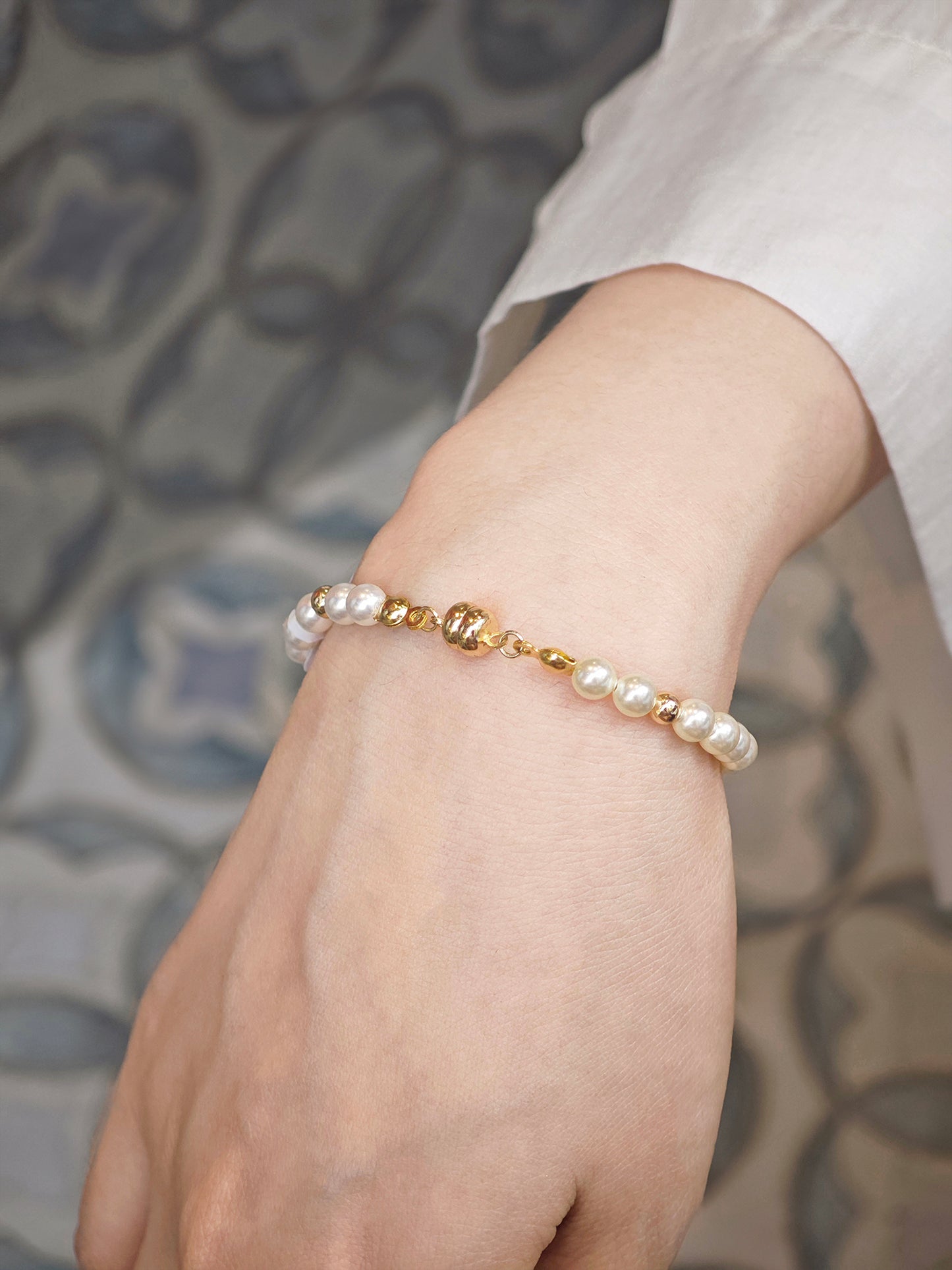 Seaside Memoirs – Golden Shore Pearl Bracelet