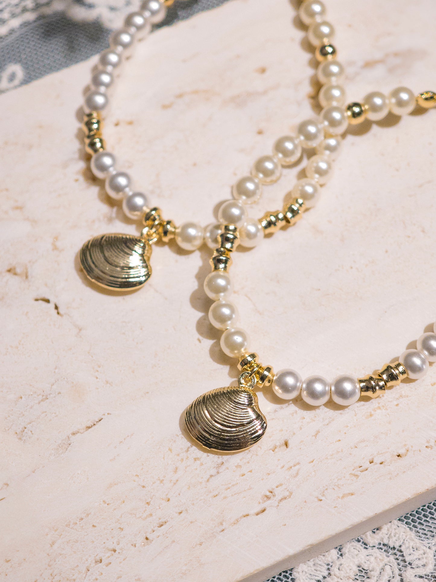 Seaside Memoirs – Golden Shore Pearl Bracelet