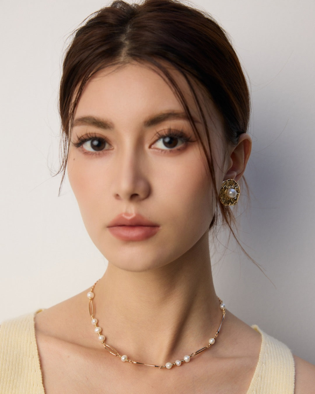 Modern Grace Natural Pearl Necklace