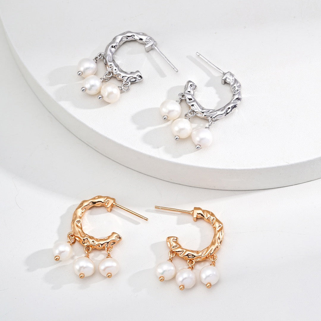 Minimalist Natural Pearl Earrings