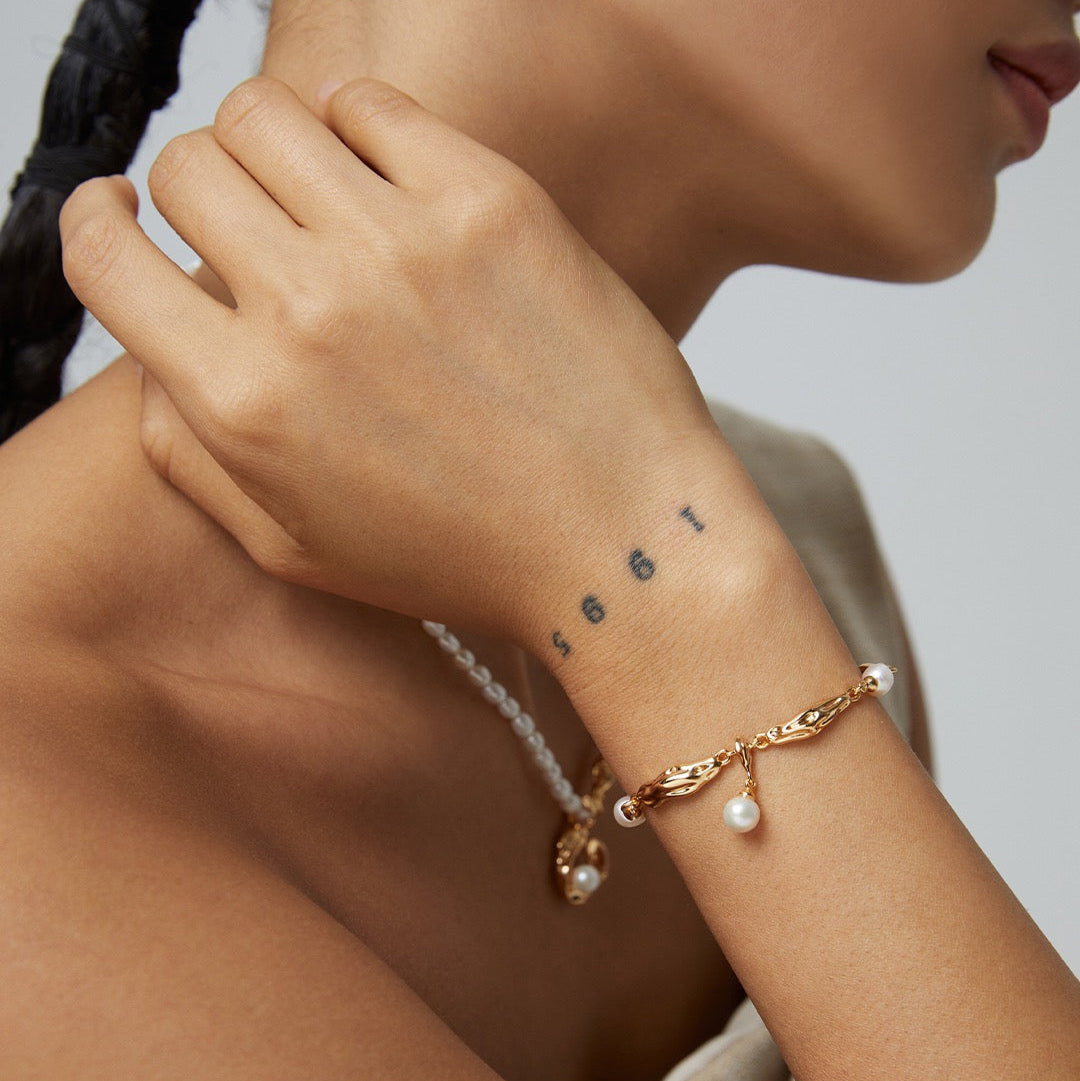 Silk Ribbon-Inspired Natural Pearl Bracelet