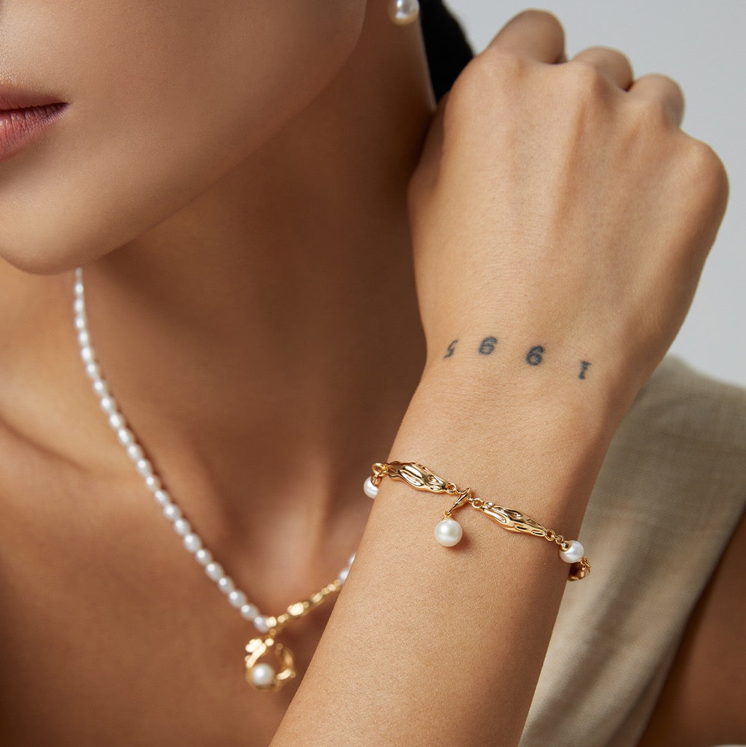Silk Ribbon-Inspired Natural Pearl Bracelet