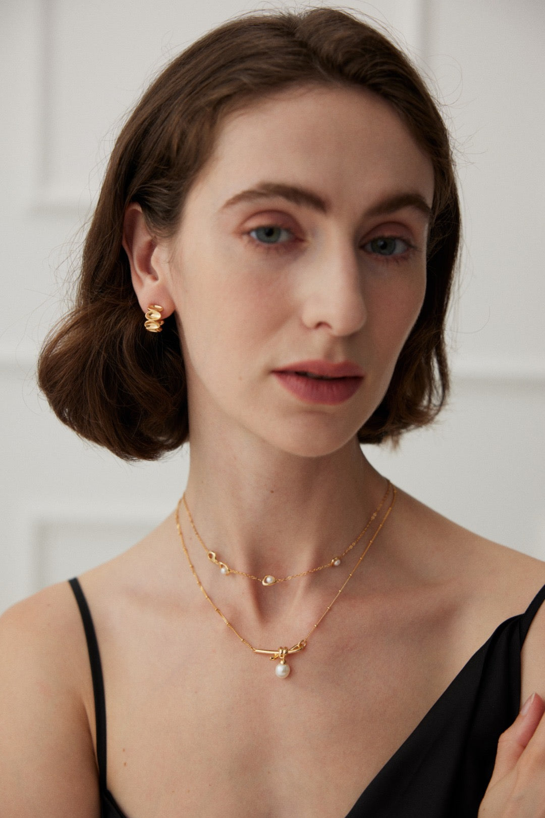 Gold Knot Pearl Necklace