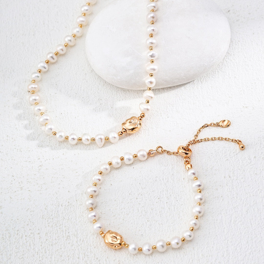 Timeless Glow Pearl Necklace & Bracelet Set