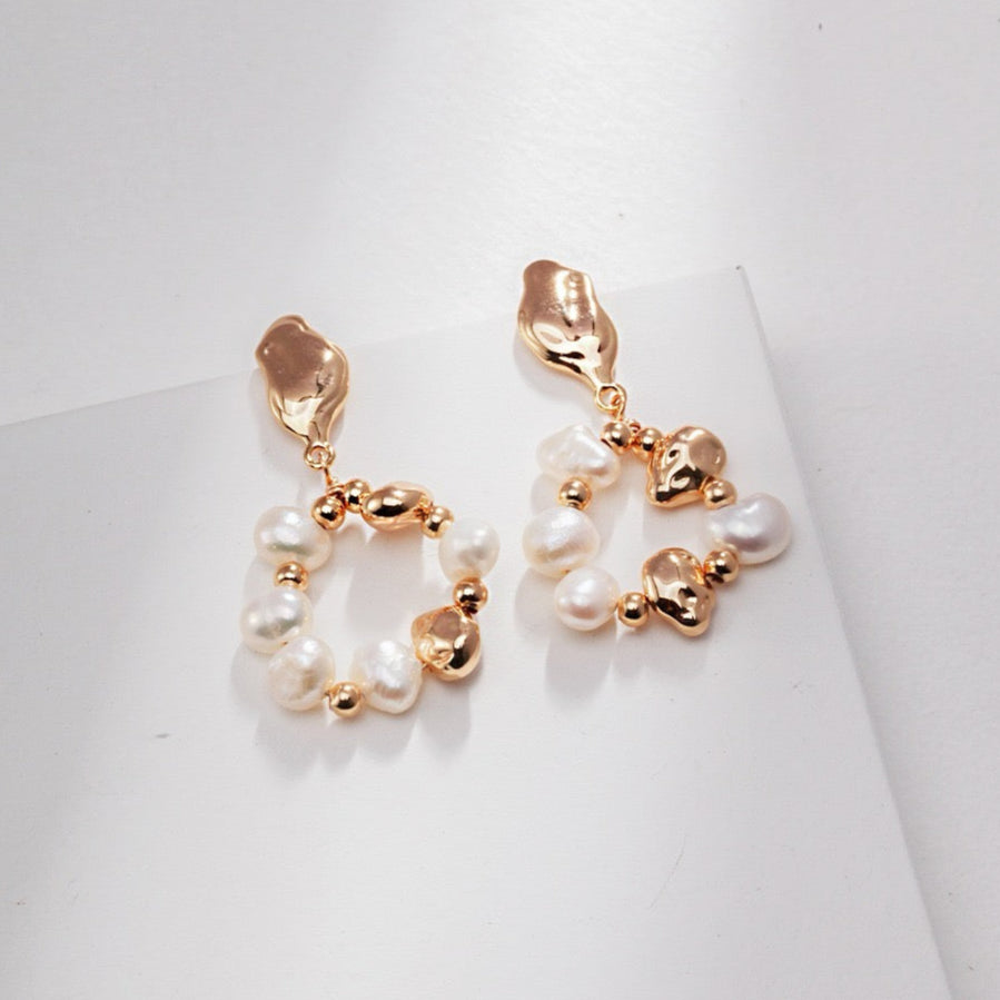 Golden Whisper Pearl Set Necklace Bracelet Earrings Jewelry