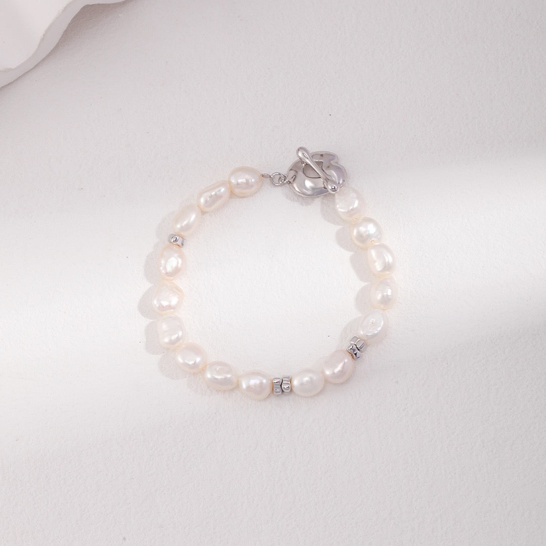 Elegant Baroque Freshwater Pearl Bracelet