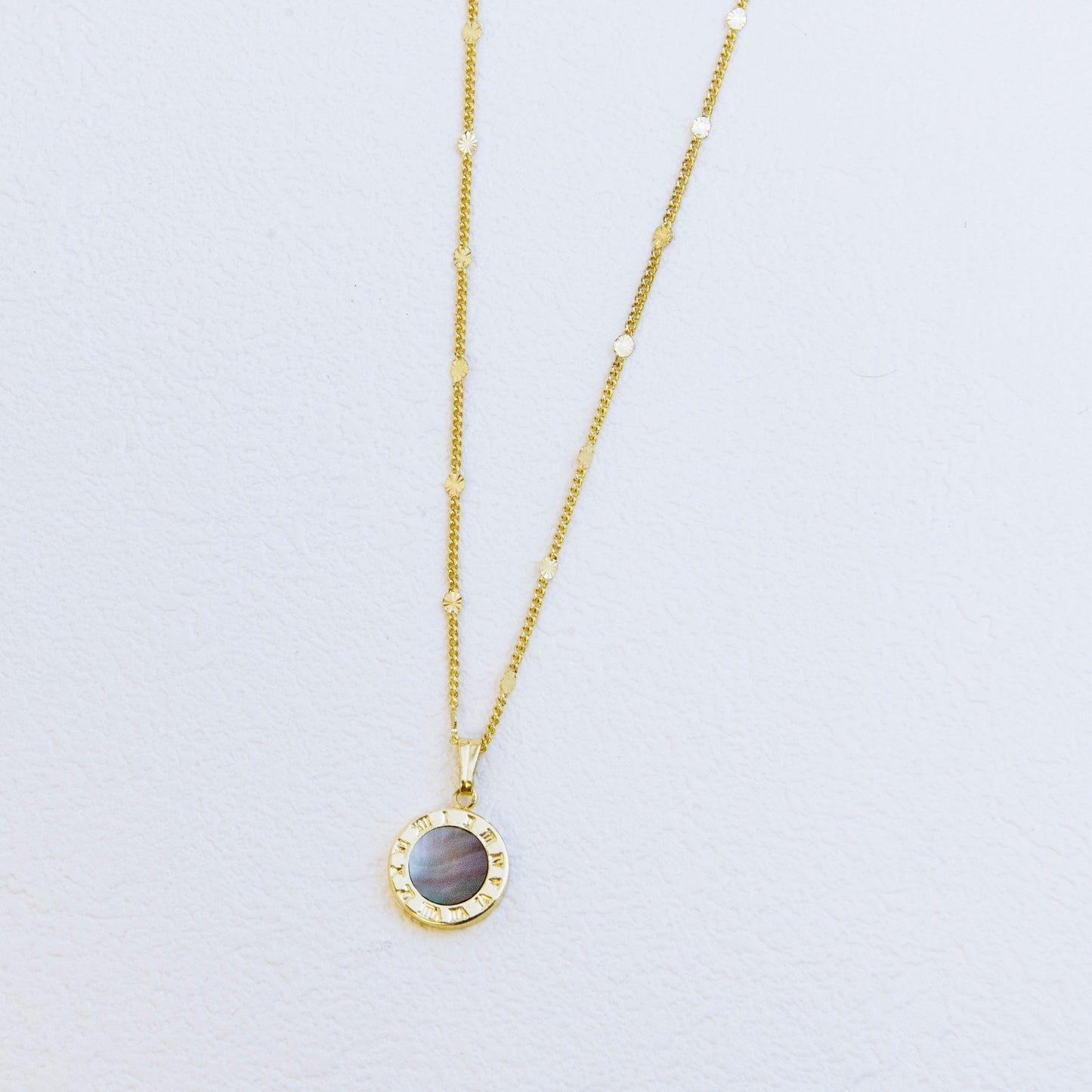 Timeless Gray Mother-of-Pearl Necklace