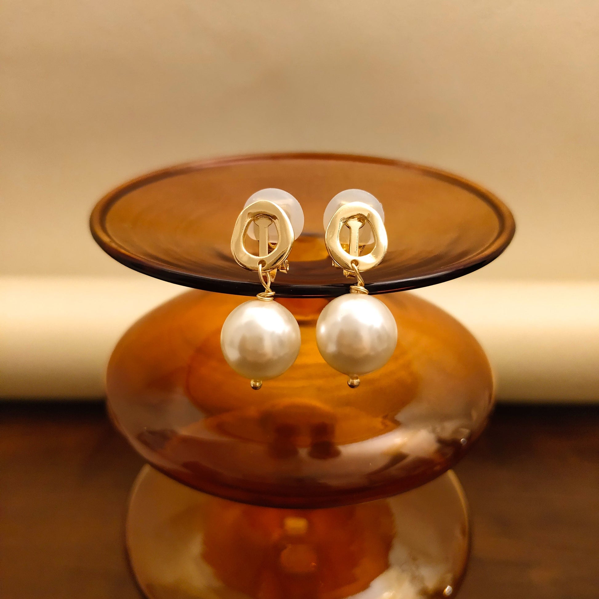 Hepburn Retro Pearl Clip-On Earrings with Swarovski Pearls