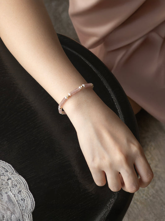 Rosé Berry – Strawberry Mist Pearl Bracelet