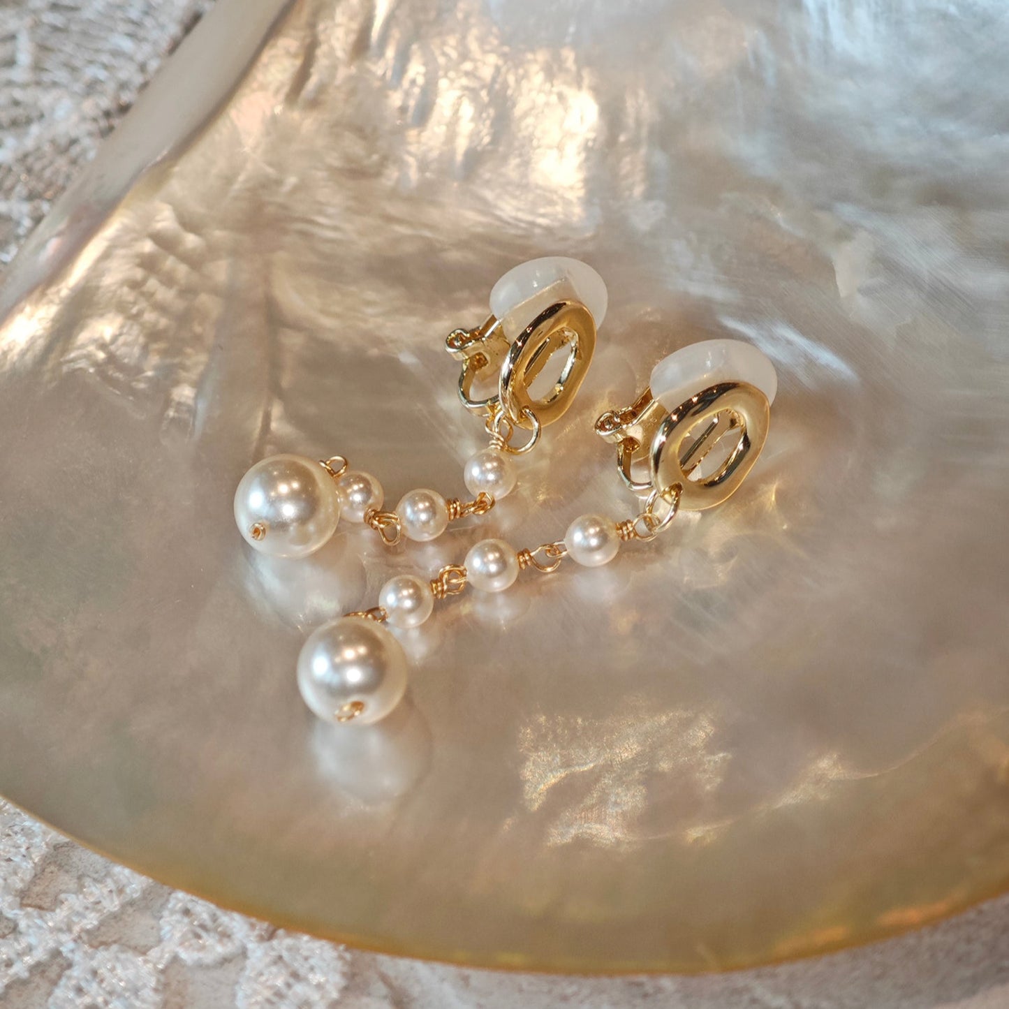 Chic Swarovski Pearl Drop Clip-On Earrings with Gold