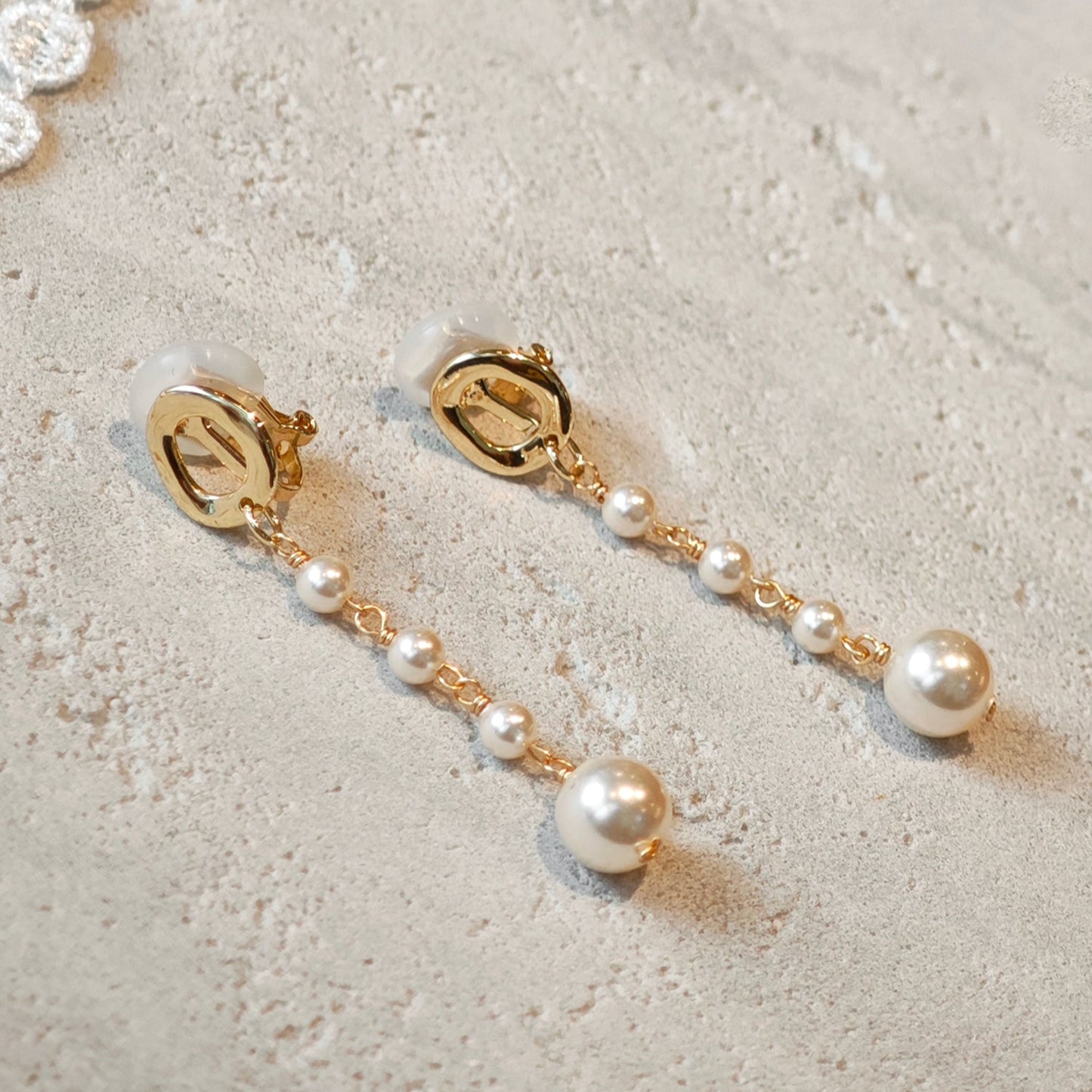 Chic Swarovski Pearl Drop Clip-On Earrings with Gold