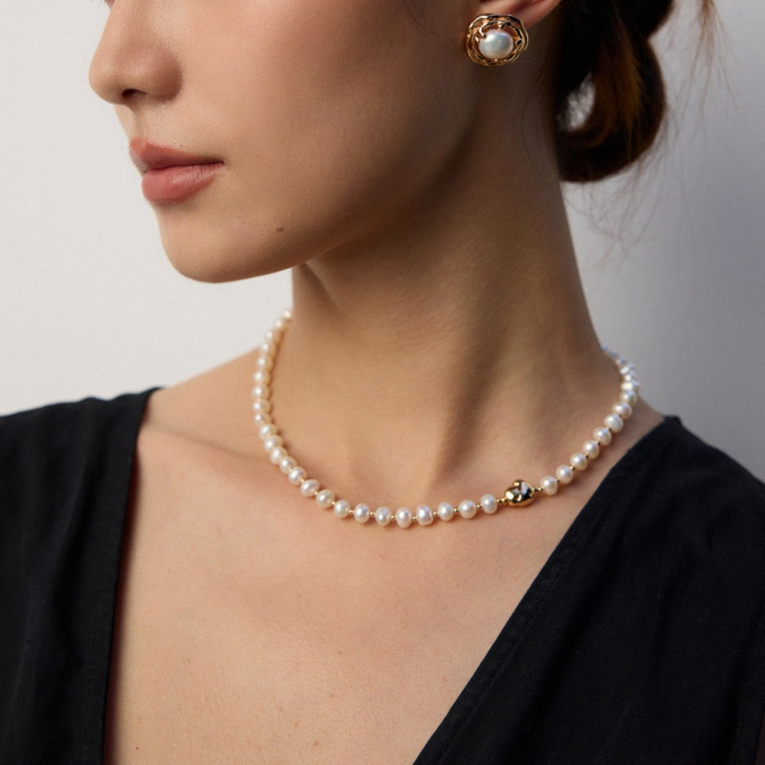 Timeless Glow Pearl Necklace & Bracelet Set